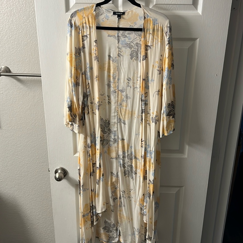 Torrid kimono
